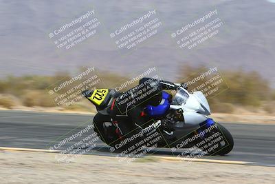 media/Apr-10-2022-SoCal Trackdays (Sun) [[f104b12566]]/Turn 3 Inside (1150am)/